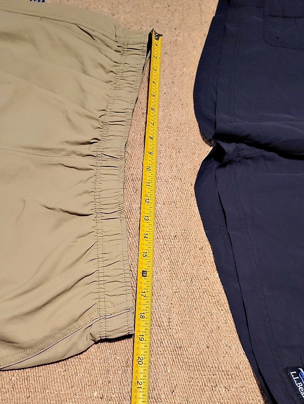 L.L.Bean Men's Classic Supplex Sport Cargo Activewear Swim Shorts Tan & Blue - Picture 3 of 14